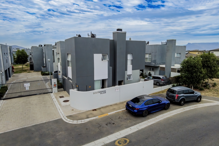 3 Bedroom Property for Sale in Parklands East Western Cape